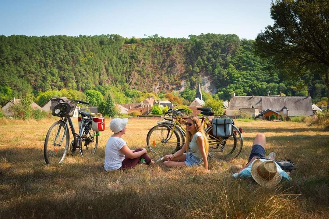Le Bon Laboureur Hotel Saint-Léonard-des-Bois Екстериор снимка